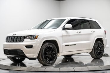 2017 Jeep Grand Cherokee Altitude Vs Limited: Unveiling Differences