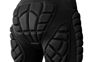 Best Snowboarding Gears For Beginners: Essential Protective Gear and Accessories