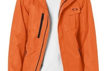 Best Snowboarding Jackets For Men: Top Picks for Style and Warmth