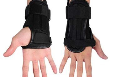 Best Wrist Guards for Snowboarding: Protect and Enhance Your Ride!