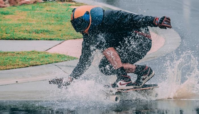 Can You Ride An Electric Skateboard In The Rain