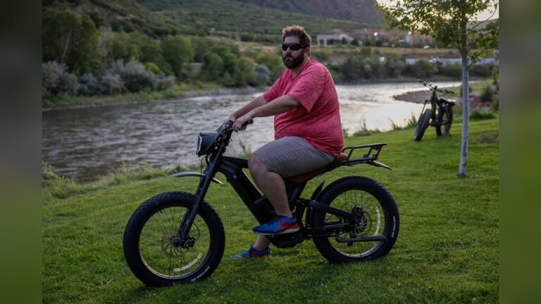Are Electric Mopeds for Adults Comfortable for Taller Riders?