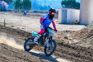 How Do Motocross Riders Control Their Speed? Expert Tips Inside