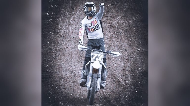 How Do Motocross Riders Handle Obstacles?