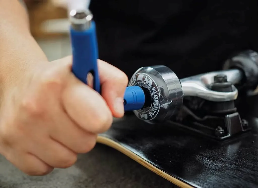 Adjusting skateboard trucks