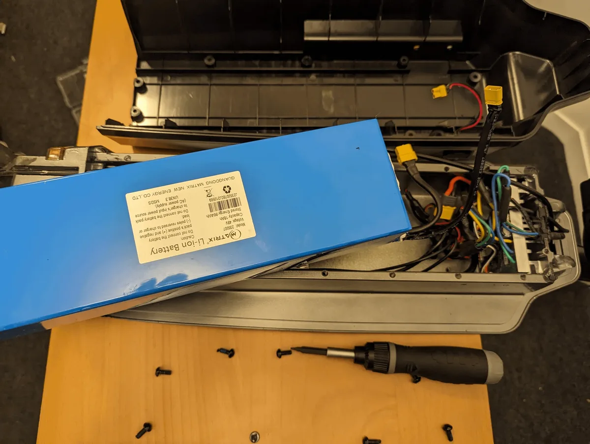 Apollo City charging port fuse