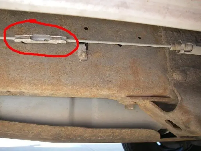 Brake cable housing