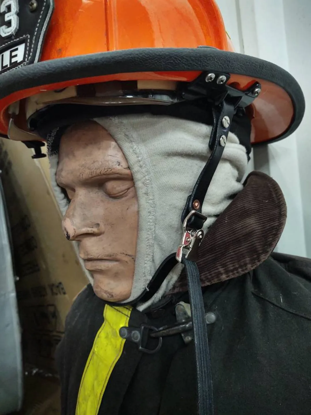 can you replace helmet straps