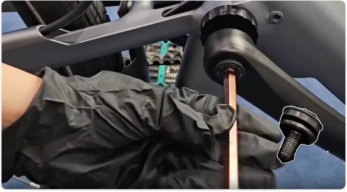 crank arm pinch bolt