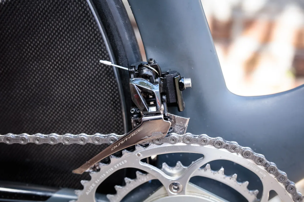 derailleur pinch bolt