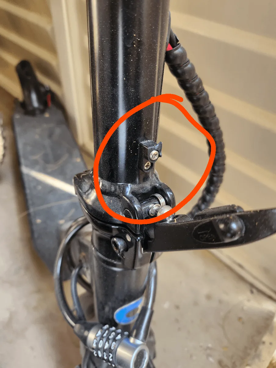 electric scooter won't fold