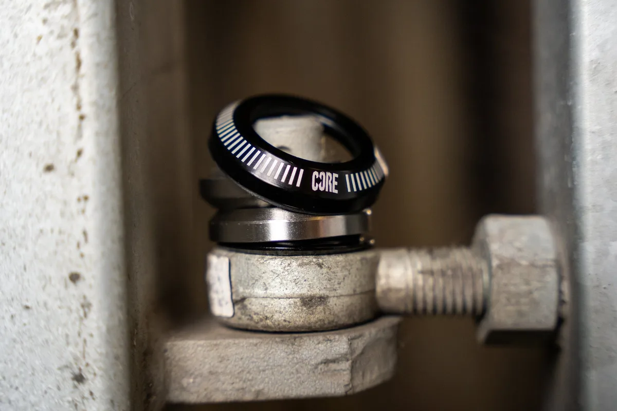 headset locknut