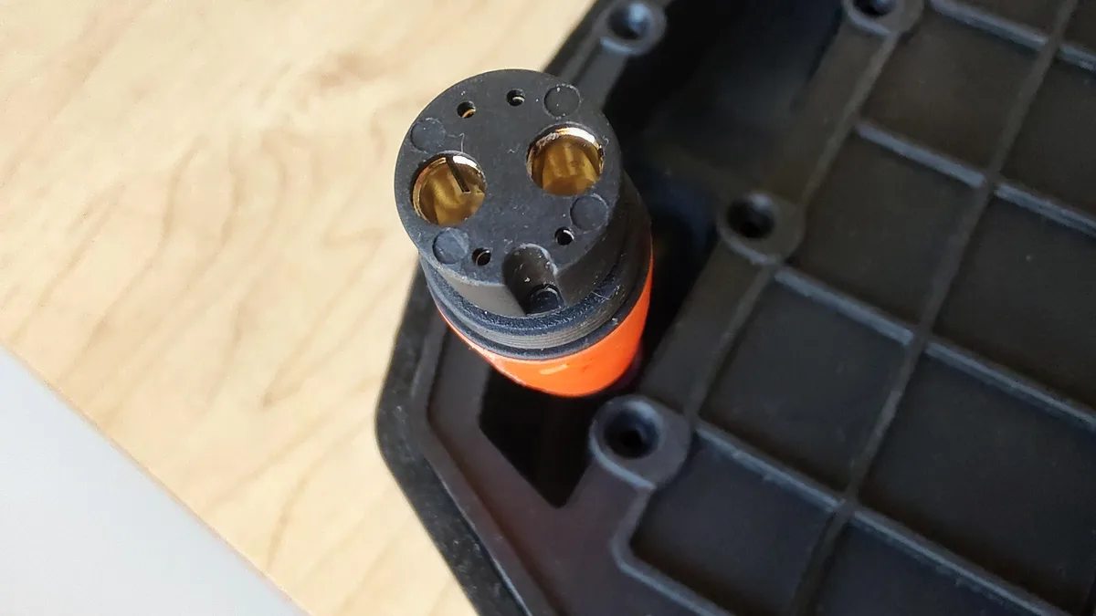 Higo connector
