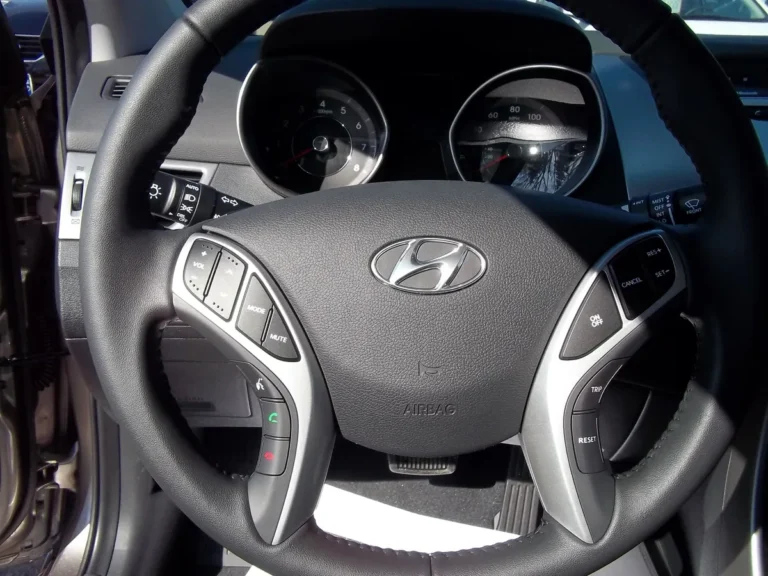 Hyundai Elantra steering problem