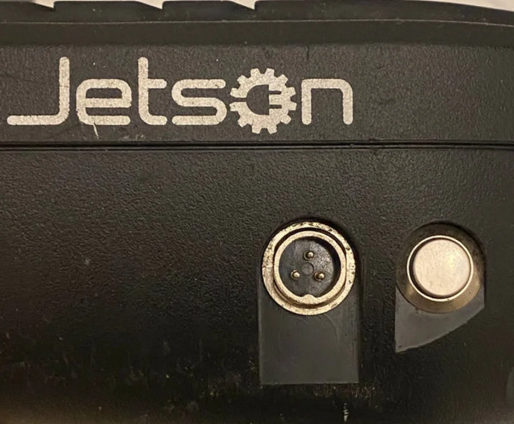 Jetson V6 charging port