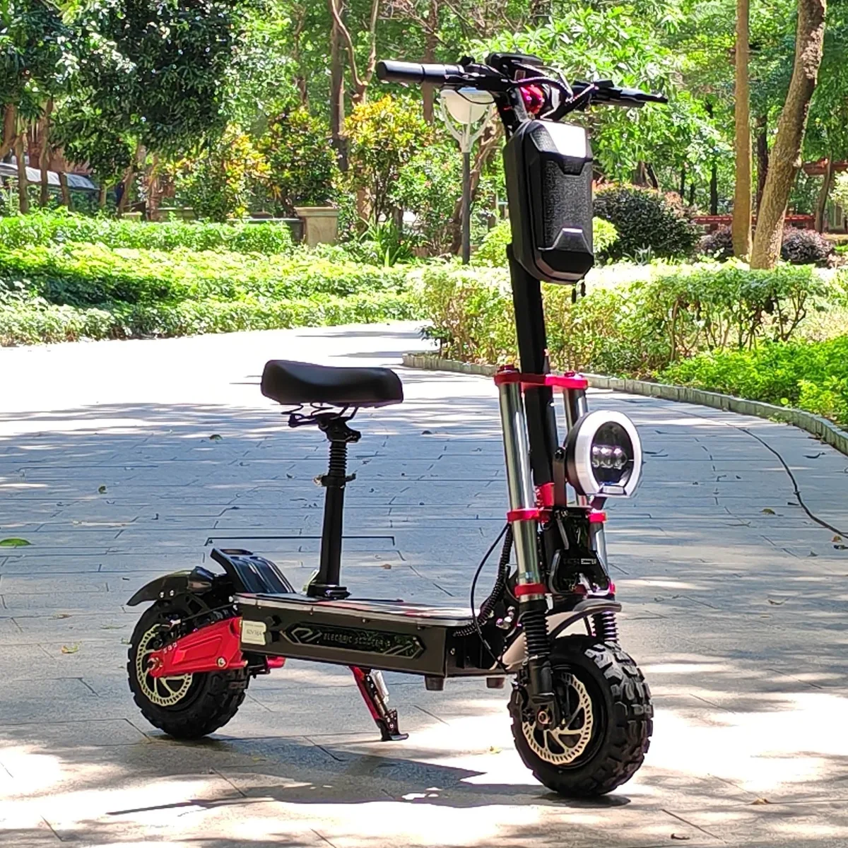 kick scooter squeaks while riding
