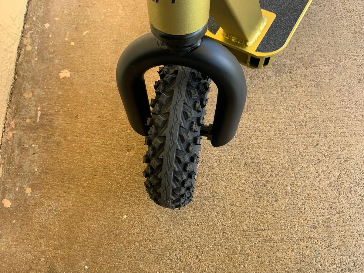 kick scooter tire rubbing frame