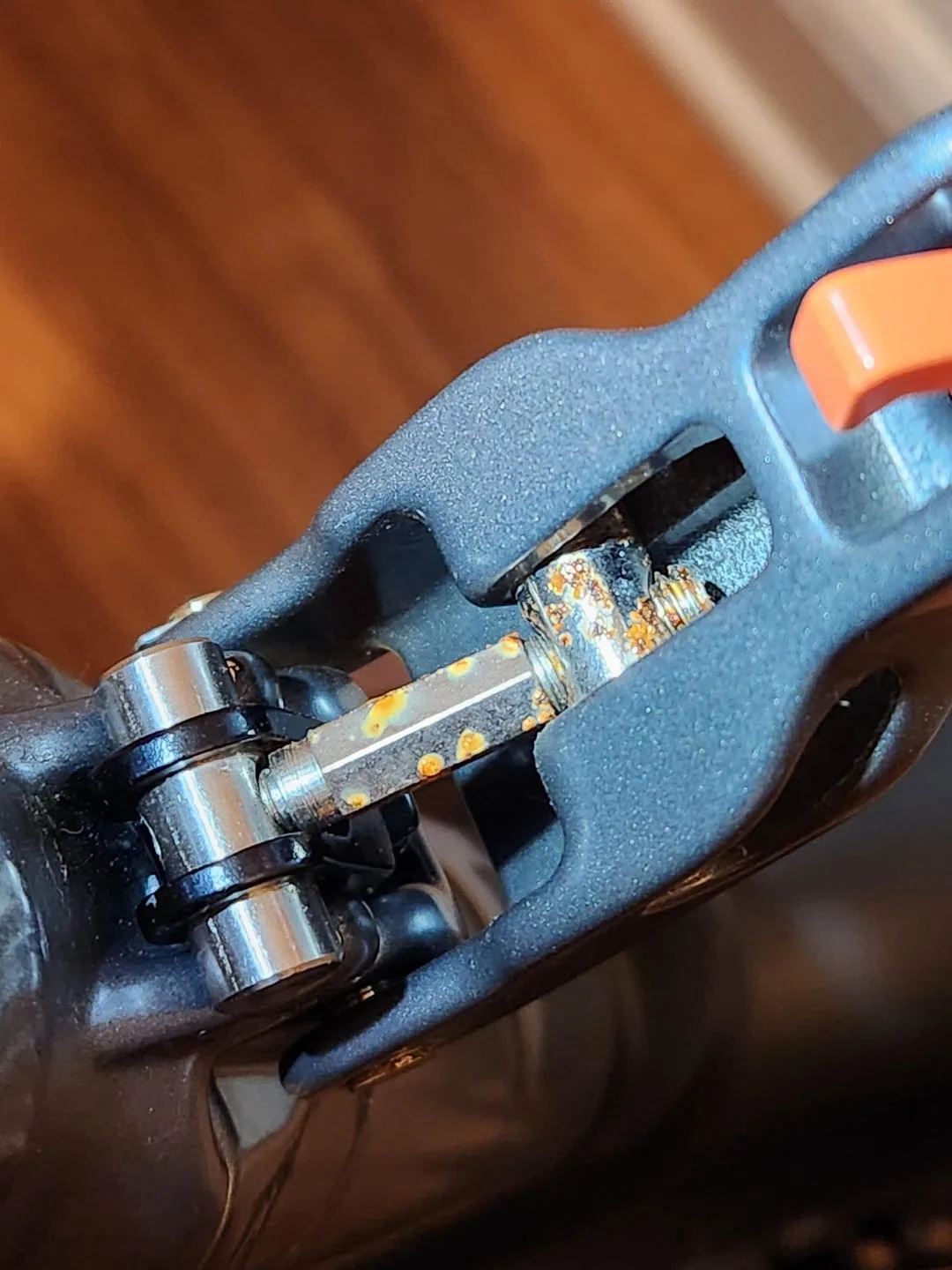 kids scooter folding mechanism stuck