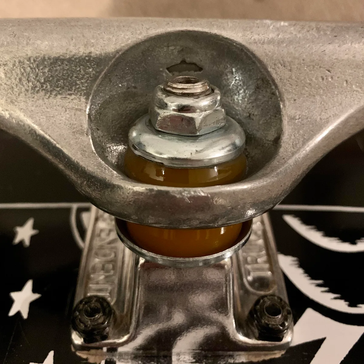 kingpin nut adjustment