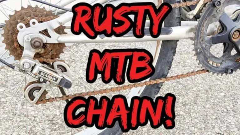 mountain bike chain rusted close-up