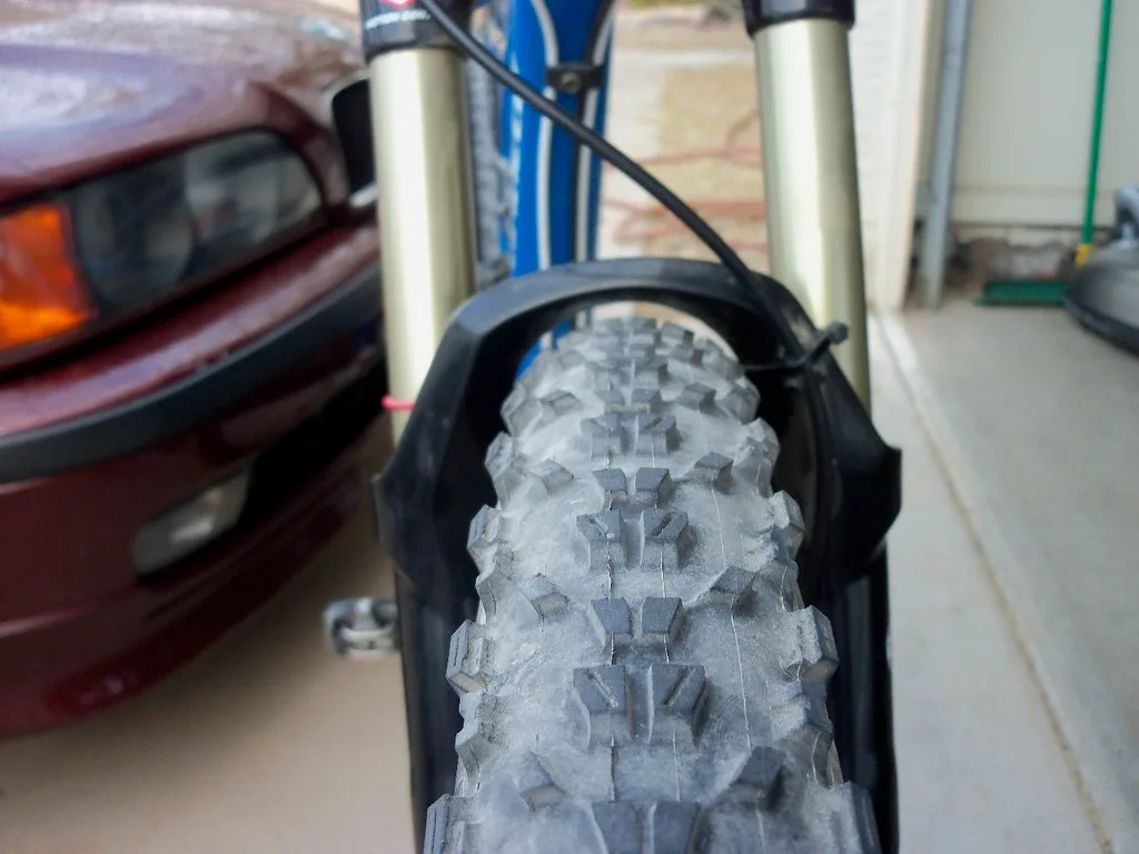 mountain bike tire rubbing frame