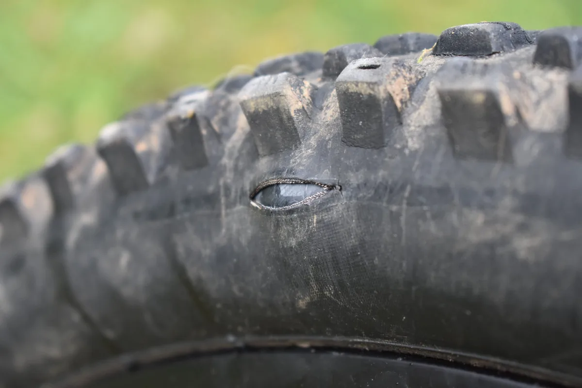 mountain bike tubeless tire leaking