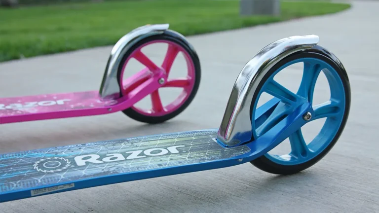 Razor A5 Lux wheel wobbling
