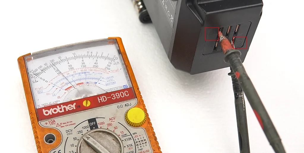 Razor E300 battery test multimeter