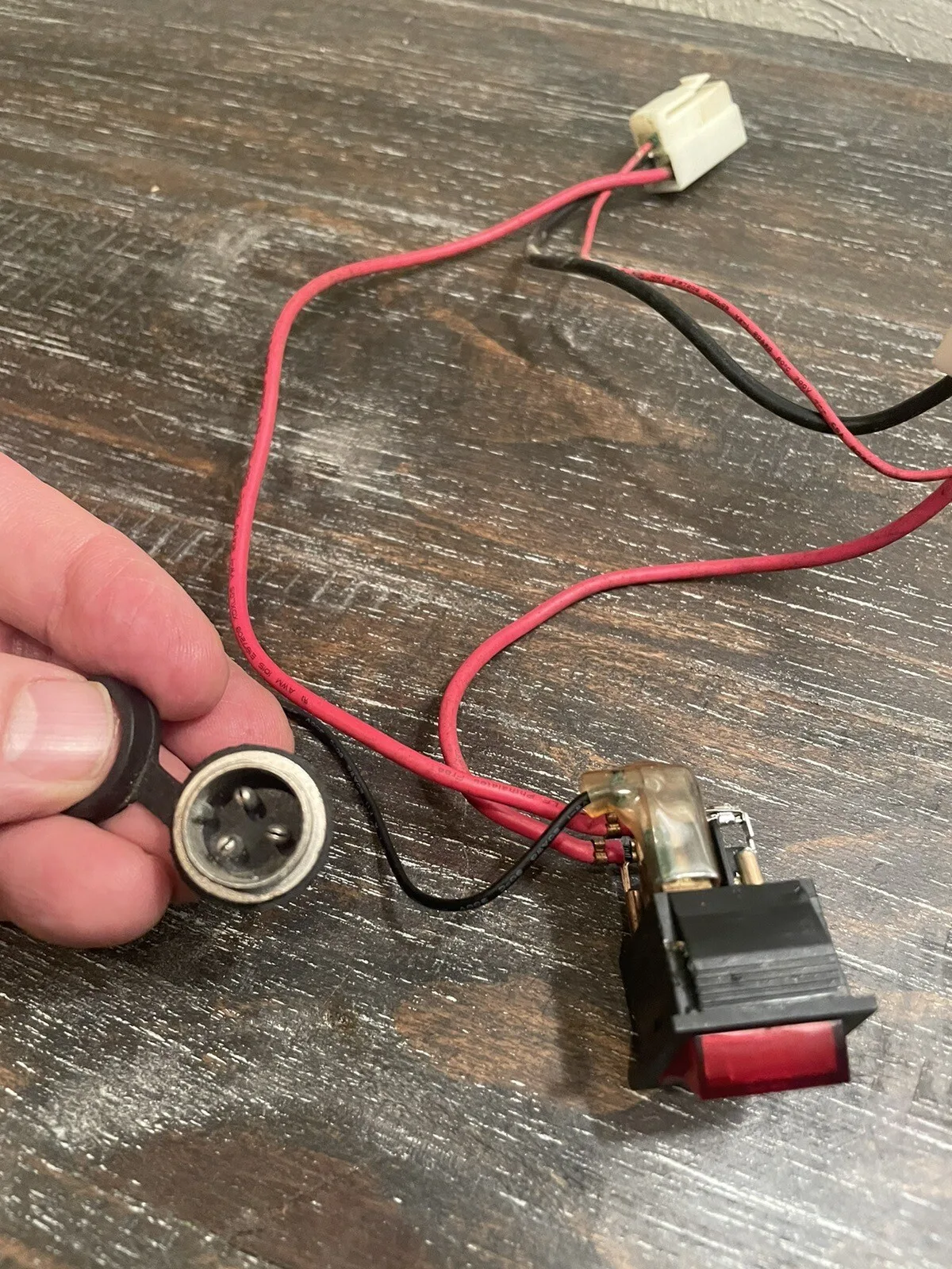 Razor E300 charging port problem