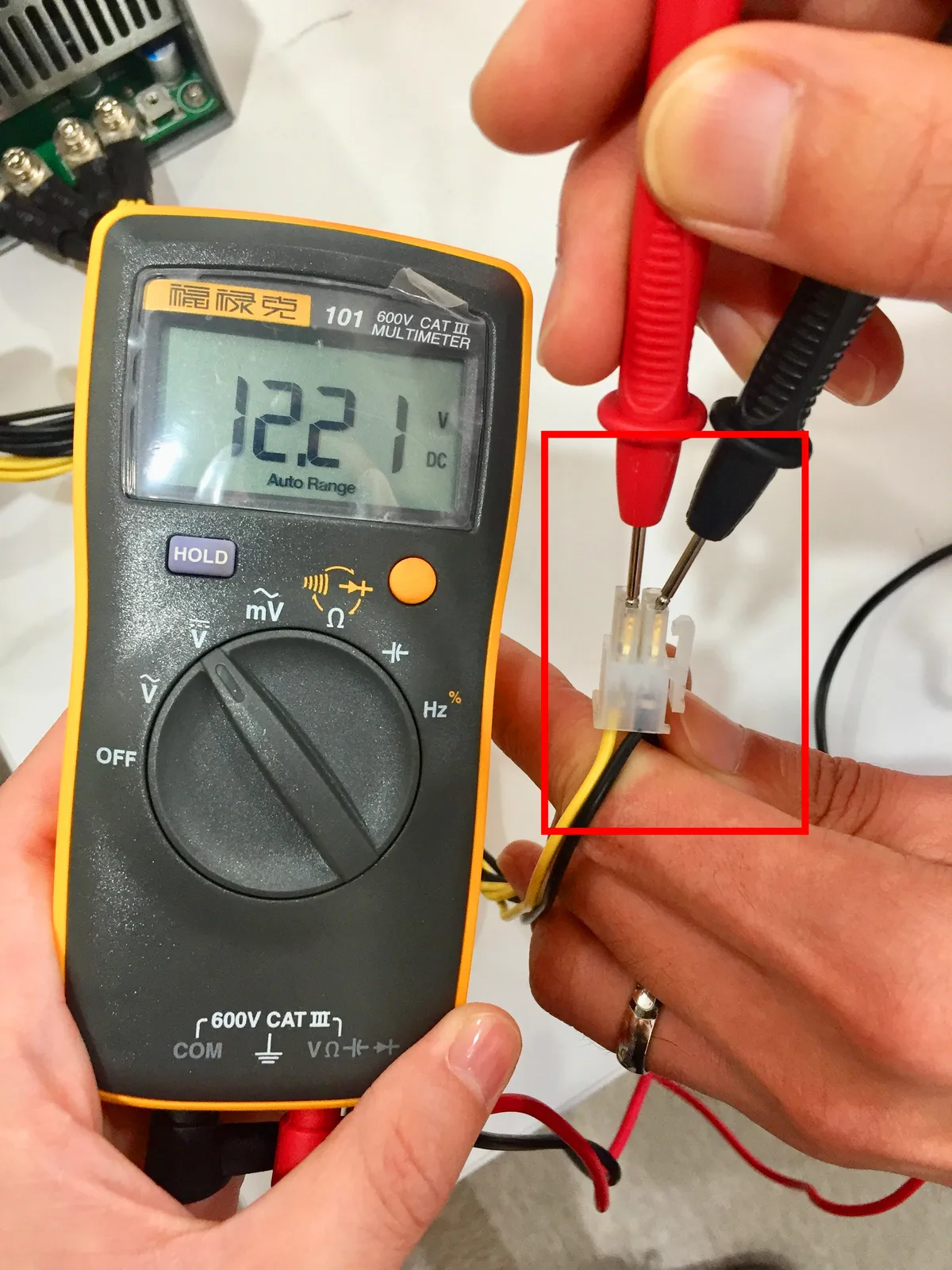 Razor E300 multimeter test