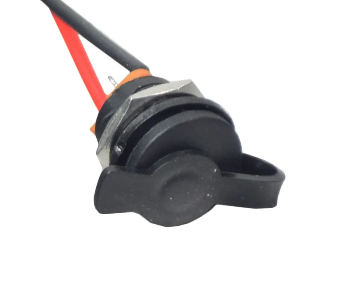Swagtron T1 charging port
