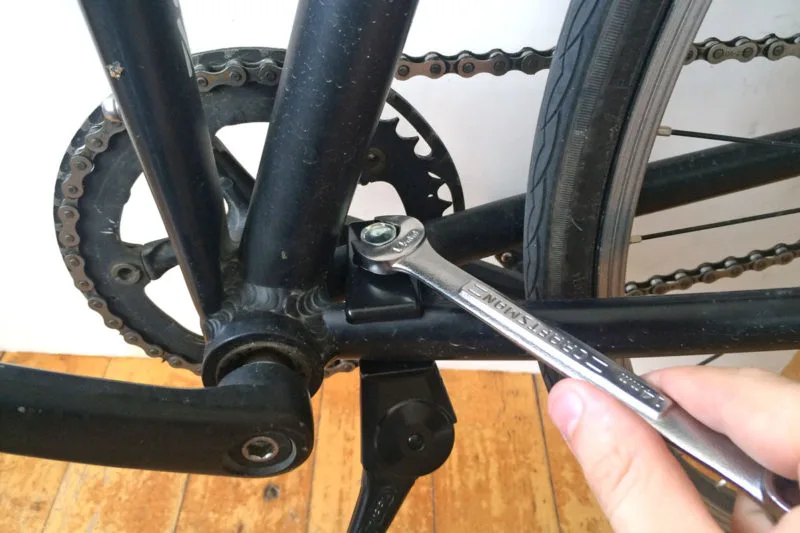 tightening kickstand bolt