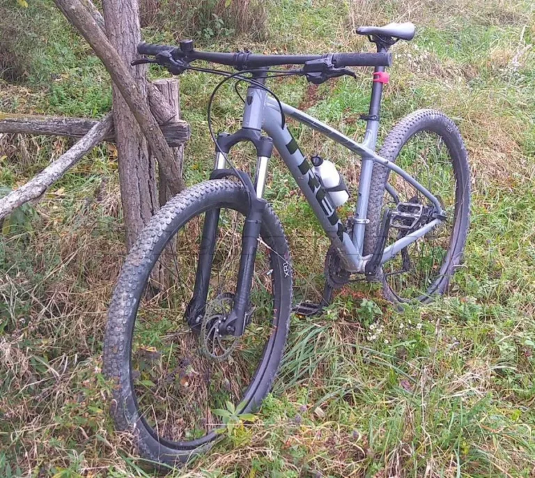 Trek Marlin 7 disc brakes rubbing