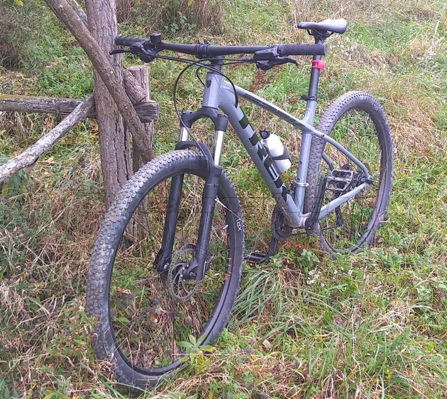 Trek Marlin 7 disc brakes rubbing
